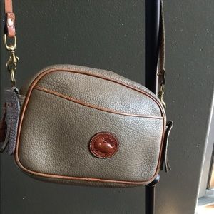 Vintage Dooney & Bourke crossbody